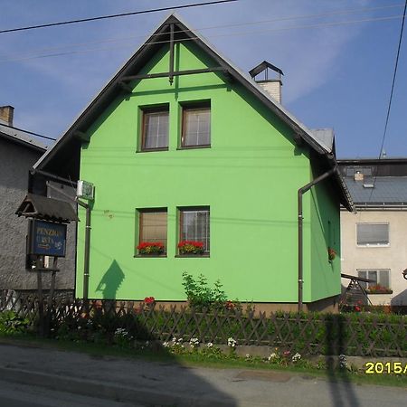Penzion U Peta Hrustin Екстериор снимка